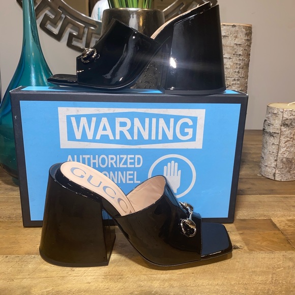 Gucci Horsebit Detail Patent Mules - Picture 8 of 11